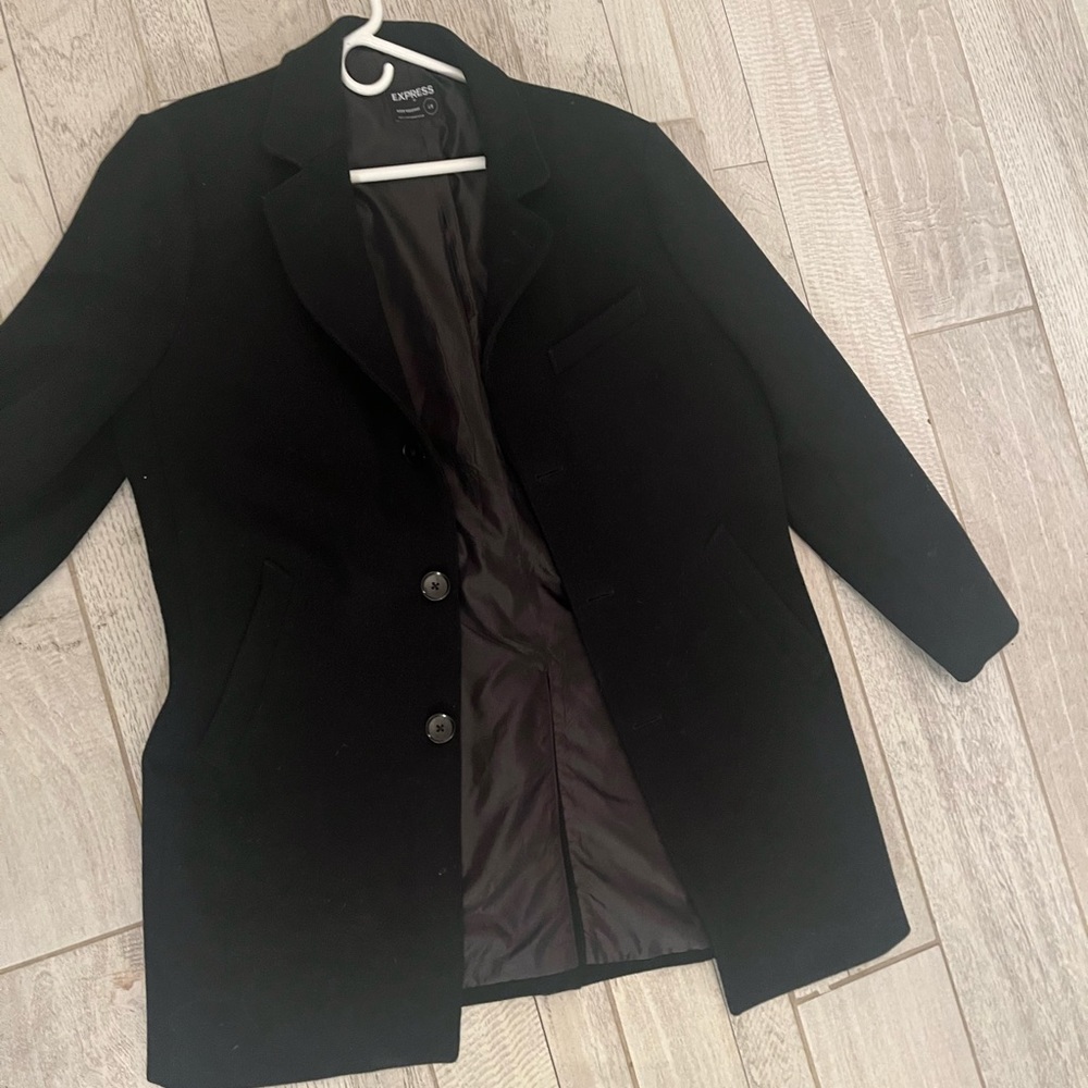 Mens Express Trench Coat Like New Used 2 Times. Retail price $185 plus tax